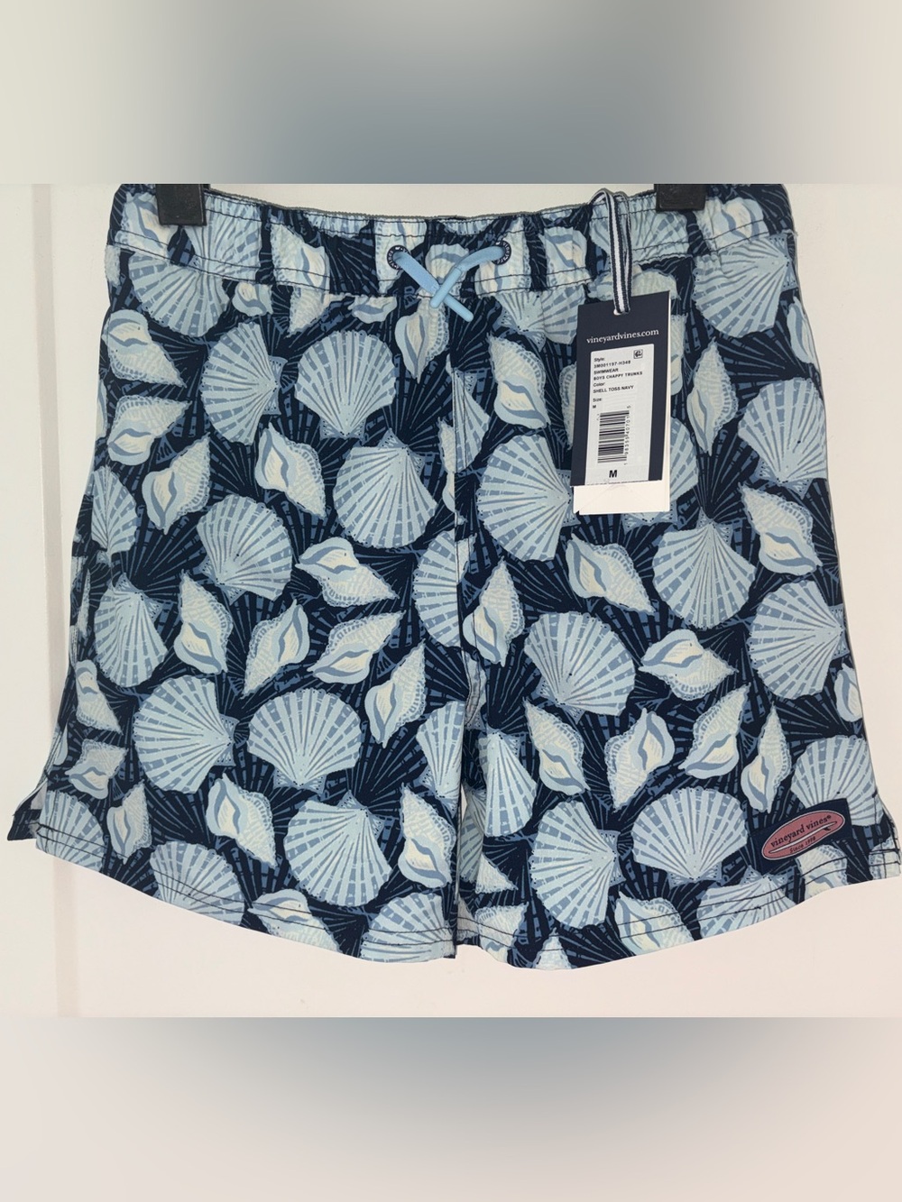 NWT boys Vineyard Vines Chappy trunks sz M Shell toss navy